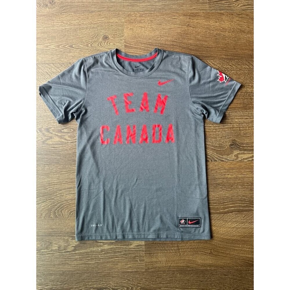 Men's Nike Dri-Fit Team Canada Hockey T-Shirt - Size S